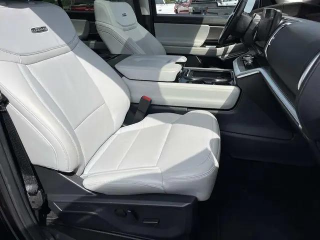 2025 Ford Expedition Platinum MAX