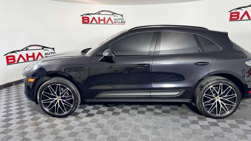 2023 Porsche Macan Base