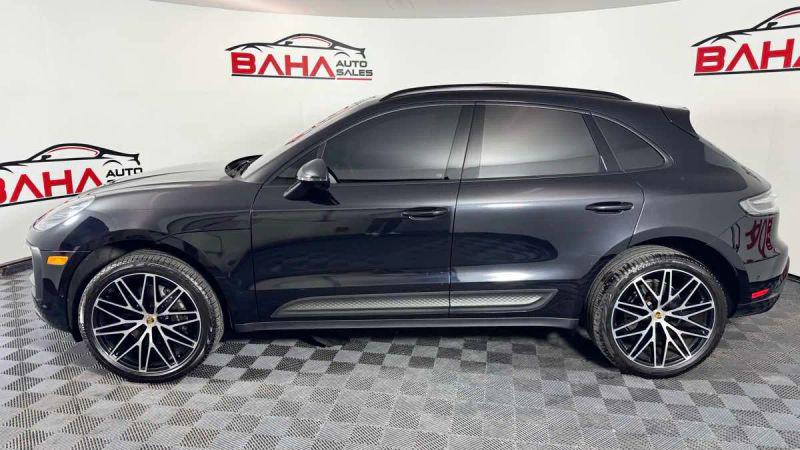2023 Porsche Macan Base