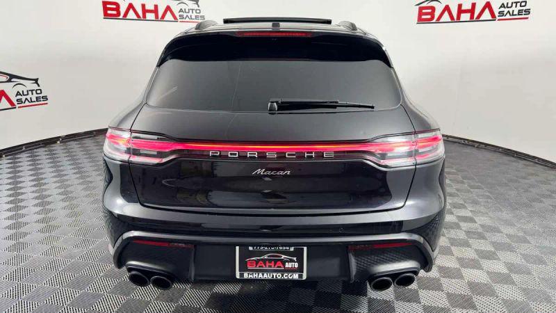 2023 Porsche Macan Base