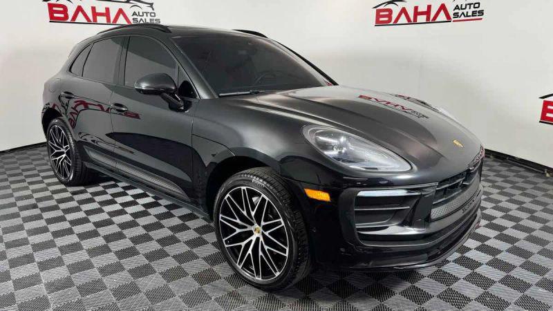 2023 Porsche Macan Base