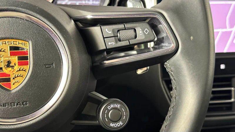 2023 Porsche Macan Base