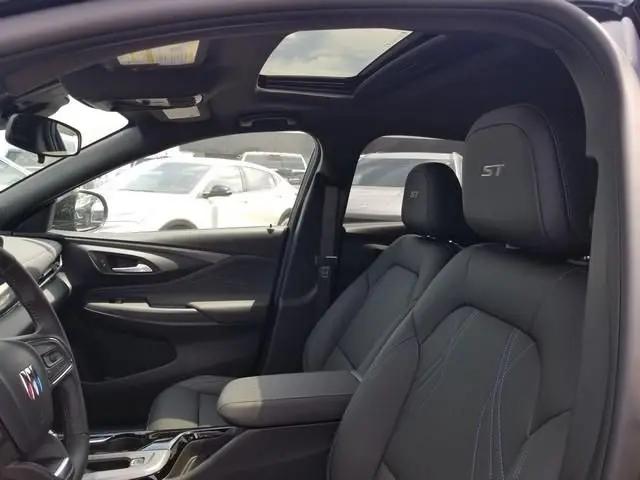 2026 Buick NV Sport Touring FWD