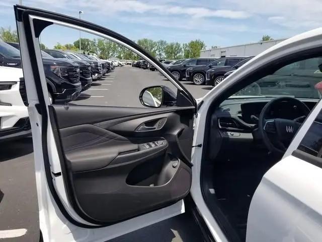 2026 Buick NV Sport Touring FWD