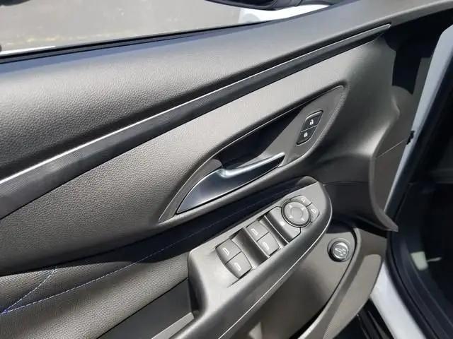 2026 Buick NV Sport Touring FWD