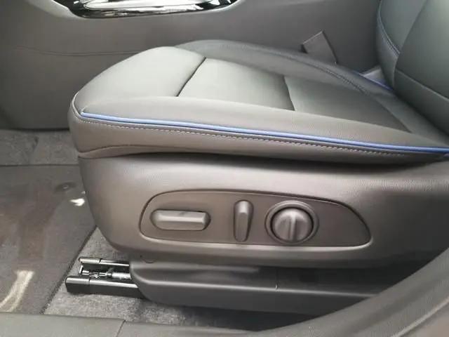 2026 Buick NV Sport Touring FWD