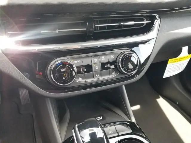 2026 Buick NV Sport Touring FWD