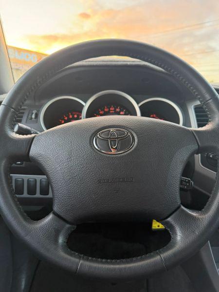 2005 Toyota Tacoma Base V6