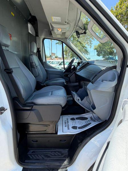 2015 Ford Transit Medium Roof w/Sliding Side Door