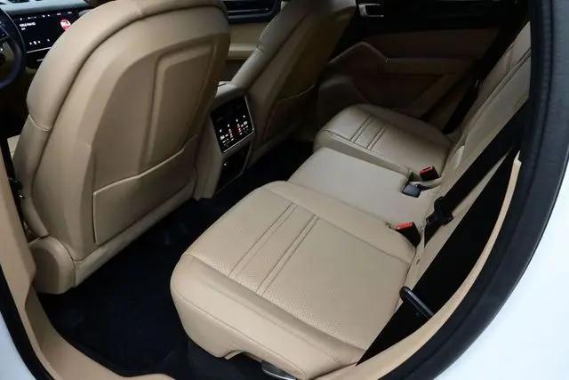 2021 Porsche Cayenne Cayenne
