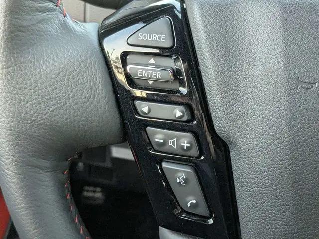 2025 Nissan Frontier Crew Cab PRO-X 4x2