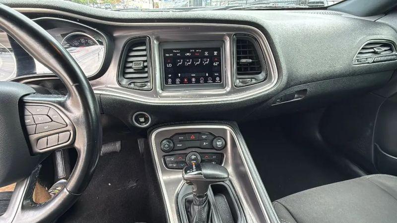 2020 Dodge Challenger SXT