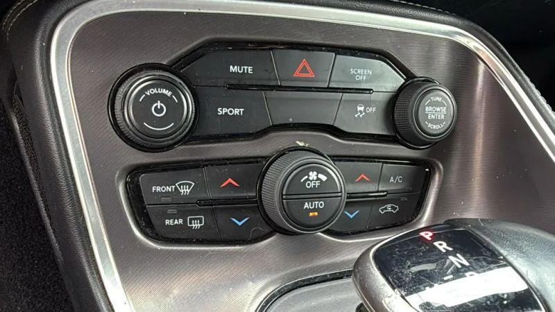 2020 Dodge Challenger SXT