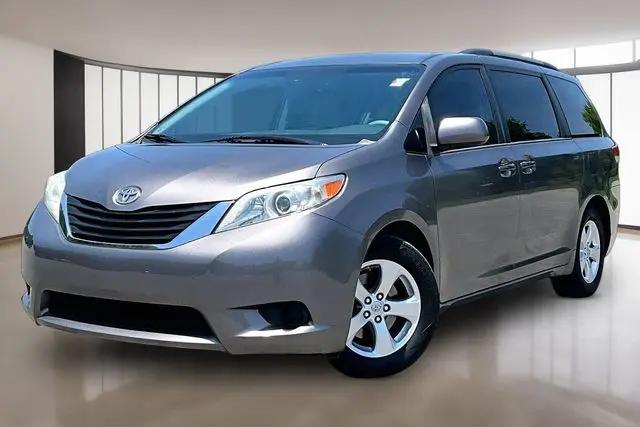 2013 Toyota Sienna LE V6 8 Passenger for sale in Murfreesboro, TN