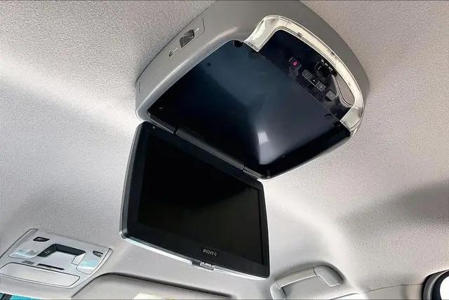 2013 Toyota Sienna LE V6 8 Passenger
