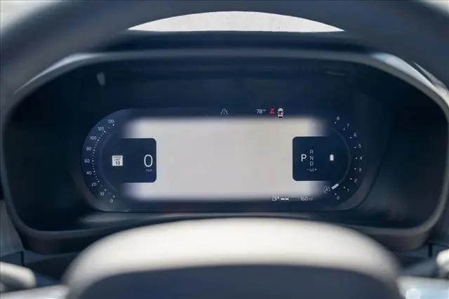 2023 Volvo XC40 B5 Ultimate Dark Theme
