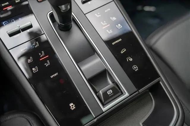 2026 Porsche Macan T