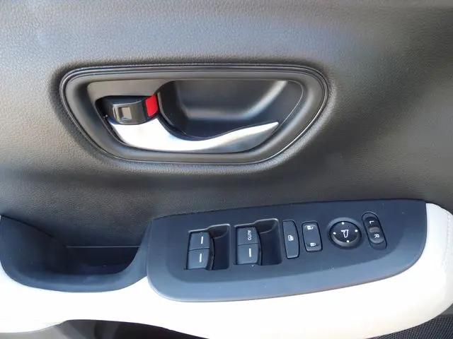 2025 Honda HR-V AWD LX