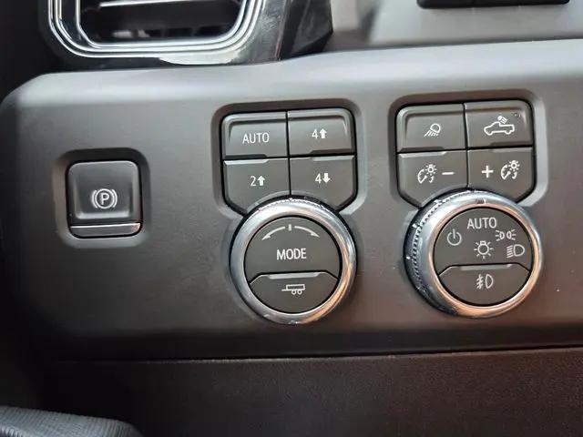 2026 GMC Sierra 2500HD Crew Cab, Standard Bed, AT4X, 4WD