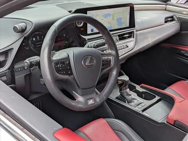 2024 Lexus ES 300h F SPORT Handling