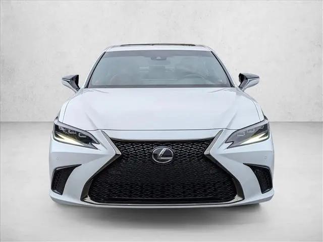 2024 Lexus ES 300h F SPORT Handling