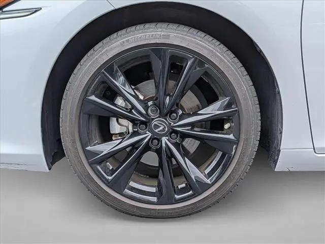 2024 Lexus ES 300h F SPORT Handling