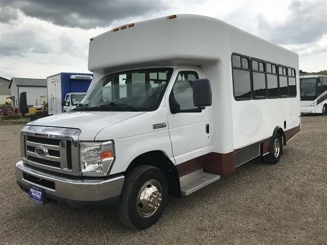 2012 Ford E-450 Cutaway E-450