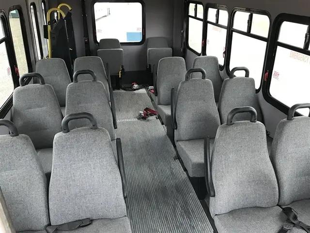 2012 Ford E-450 Cutaway E-450