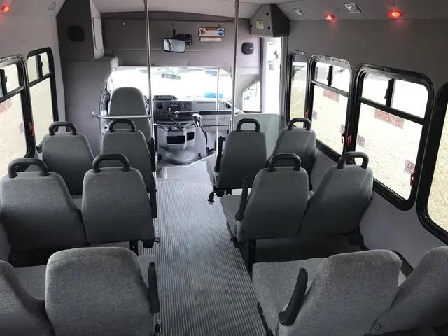 2012 Ford E-450 Cutaway E-450