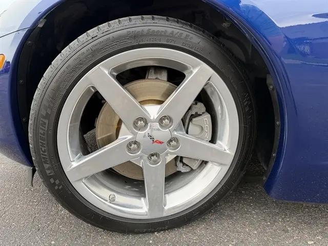 2005 Chevrolet Corvette Base