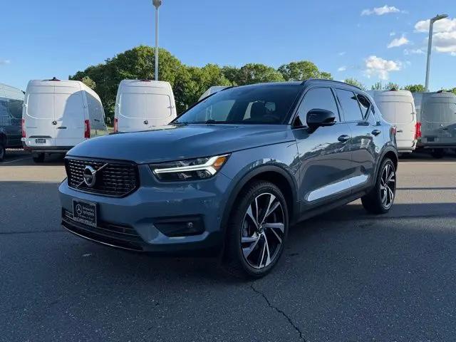 2021 Volvo XC40 T5 R-Design