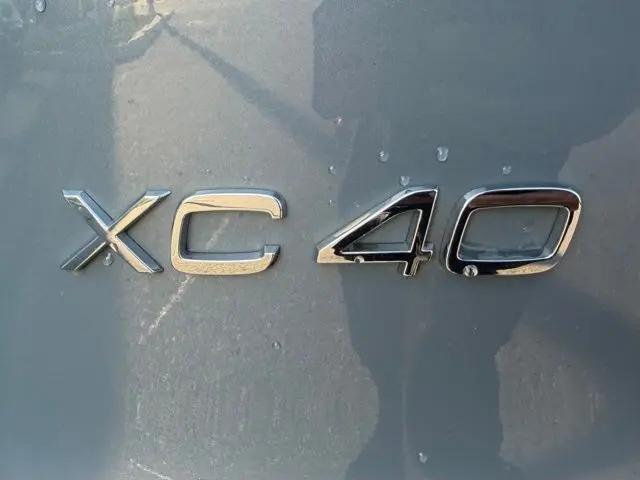 2021 Volvo XC40 T5 R-Design