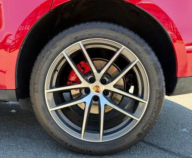 2022 Porsche Macan S