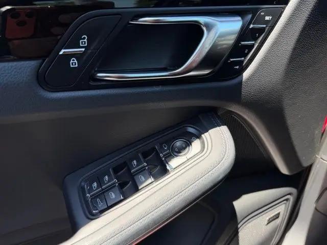 2022 Porsche Macan S