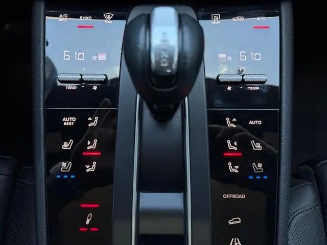 2022 Porsche Macan S