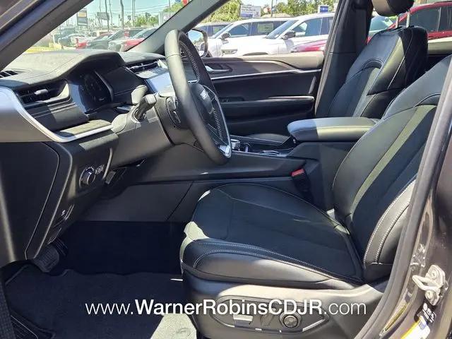 2026 Jeep Grand Cherokee L Altitude 4x2