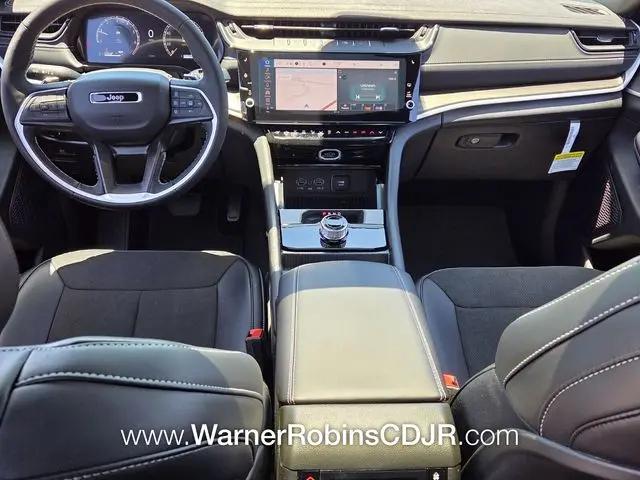 2026 Jeep Grand Cherokee L Altitude 4x2
