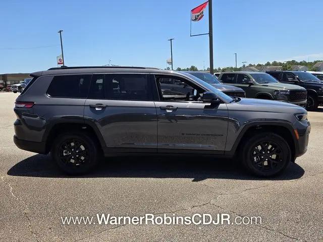 2026 Jeep Grand Cherokee L Altitude 4x2