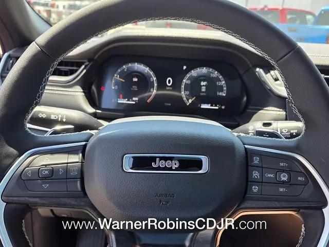 2026 Jeep Grand Cherokee L Altitude 4x2