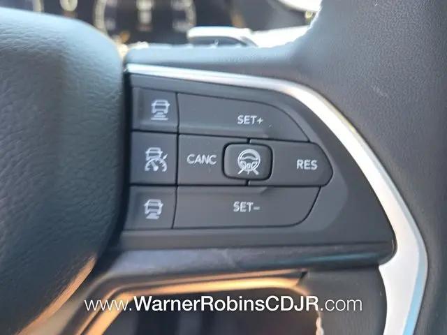 2026 Jeep Grand Cherokee L Altitude 4x2