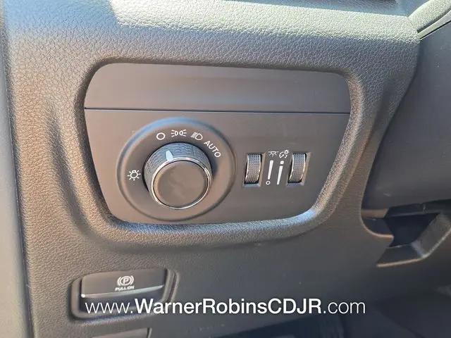 2026 Jeep Grand Cherokee L Altitude 4x2