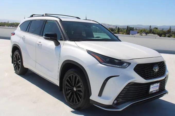 2023 Toyota Highlander XSE