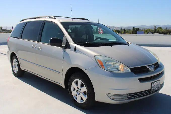 2005 Toyota Sienna LE