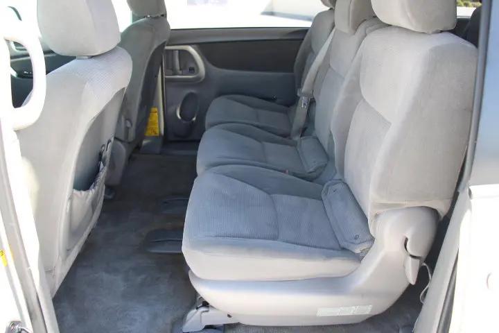 2005 Toyota Sienna LE