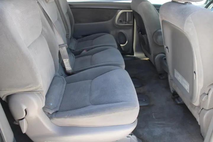 2005 Toyota Sienna LE