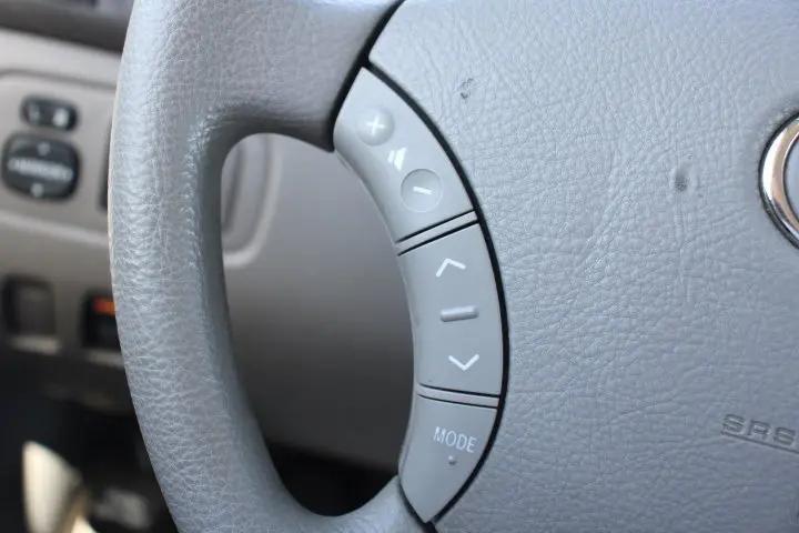 2005 Toyota Sienna LE