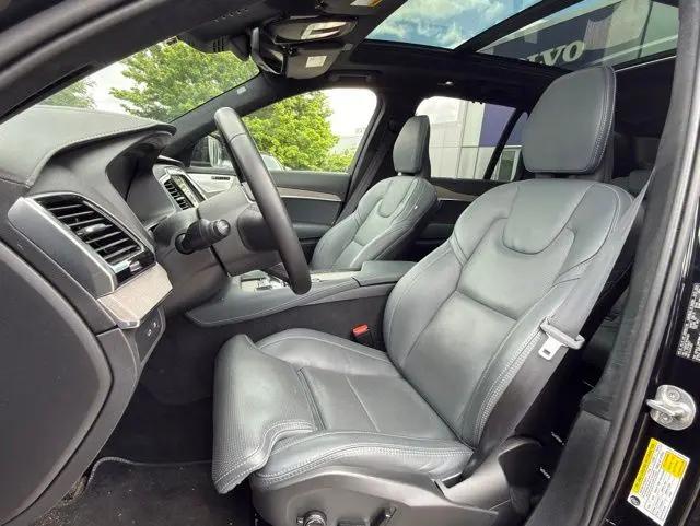 2024 Volvo XC90 Recharge T8 Ultimate Bright Theme 7-Seater