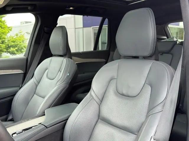 2024 Volvo XC90 Recharge T8 Ultimate Bright Theme 7-Seater