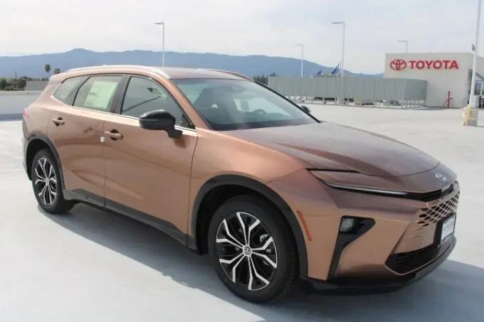 2026 Toyota Crown Signia XLE