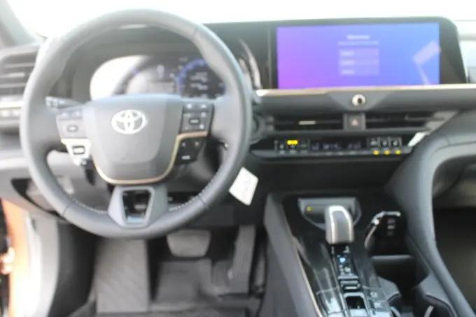 2026 Toyota Crown Signia XLE